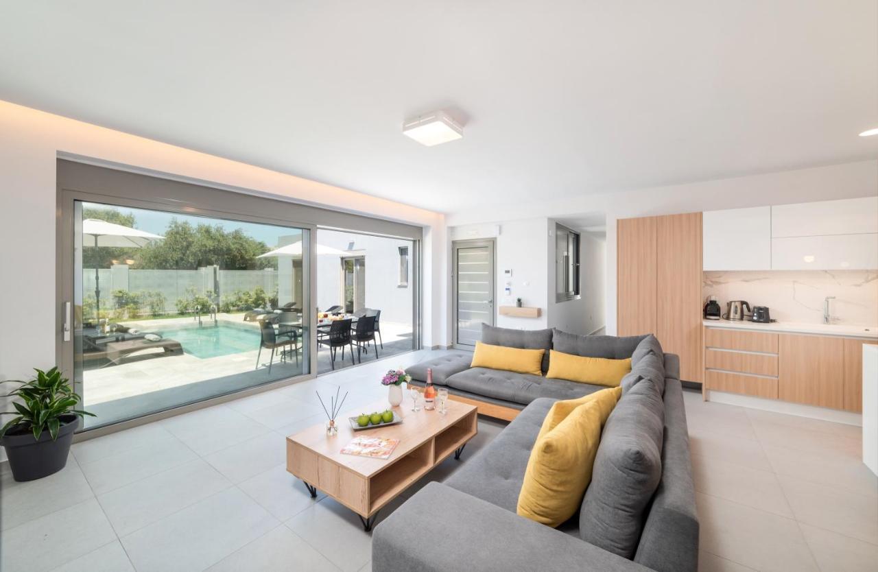 Villa Ampela By Posarellivillas Agia Marina Exterior foto